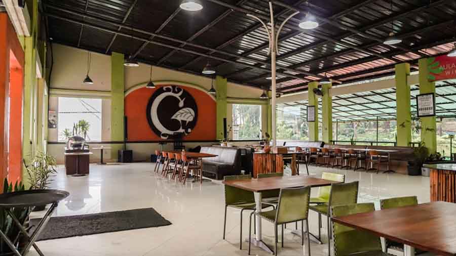 Aula Resto Banquet Grafika Cikole